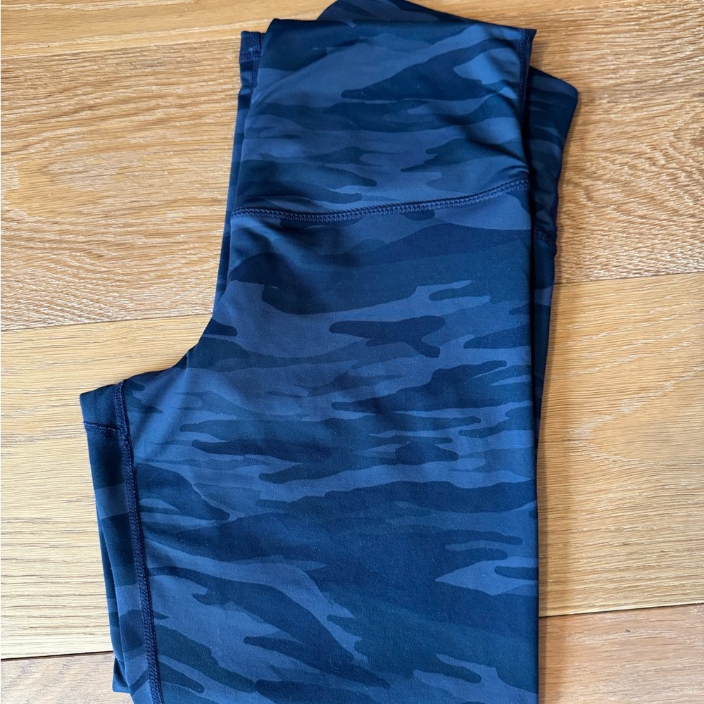 DYI Navy Camo leggings size L